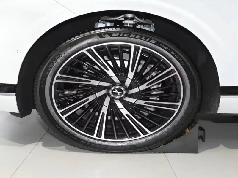OEM vs Aftermarket XPeng G9 Wheel Center Caps: Which One Is Better?