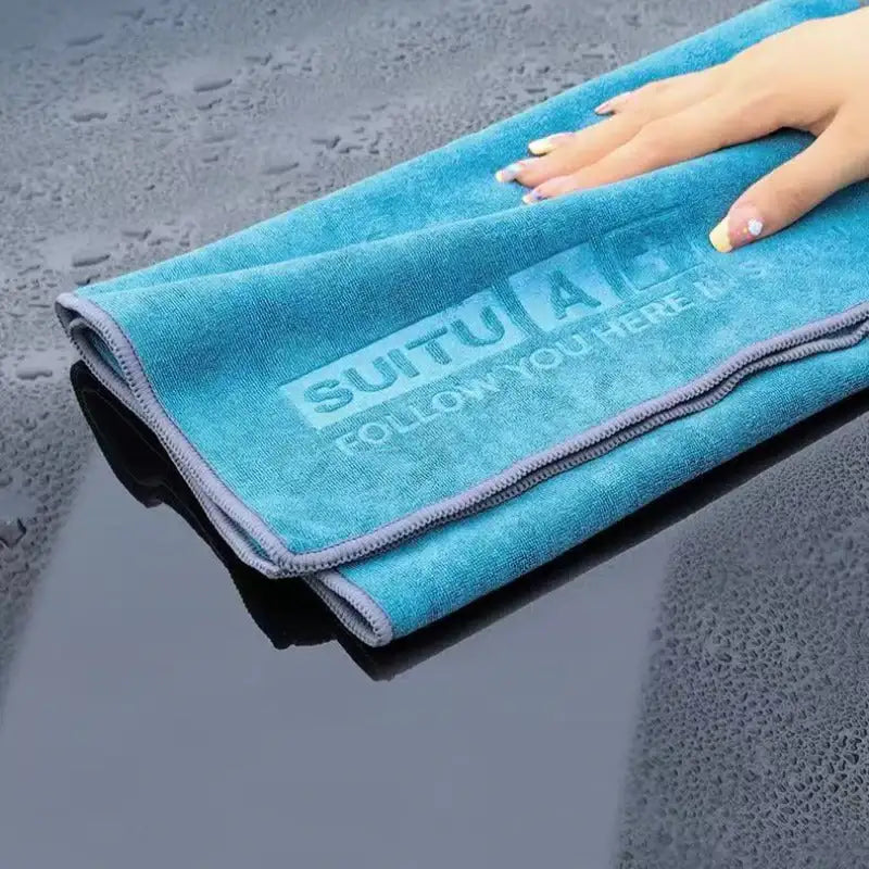 Car wash sponges, squeegees, and towels CHERY20