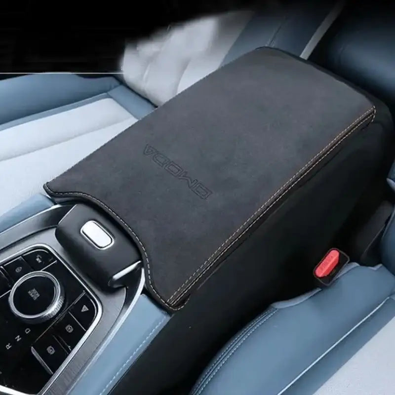 Leather armrest cover for Omoda Chery Omengda4