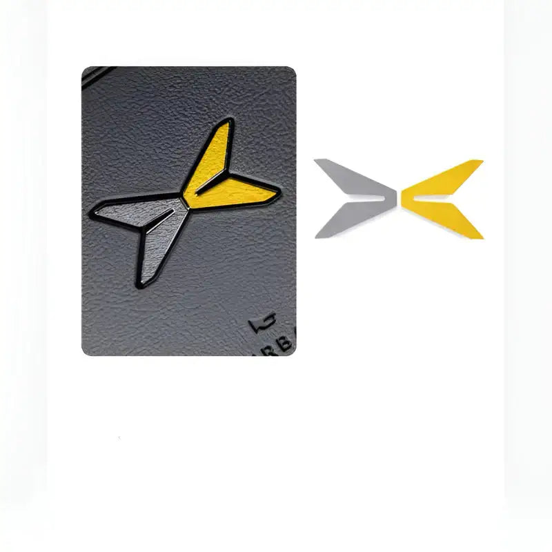 25款小鵬P7方向盤LOGO裝飾貼