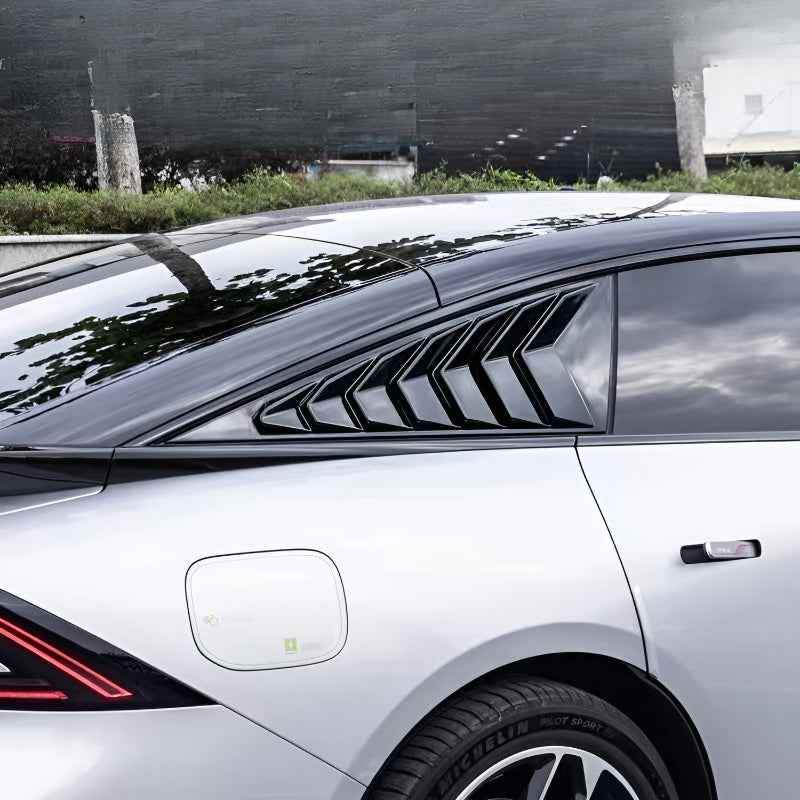 XPeng P7 Rear Window Blinds - Triangular Blinds (2 Pieces)