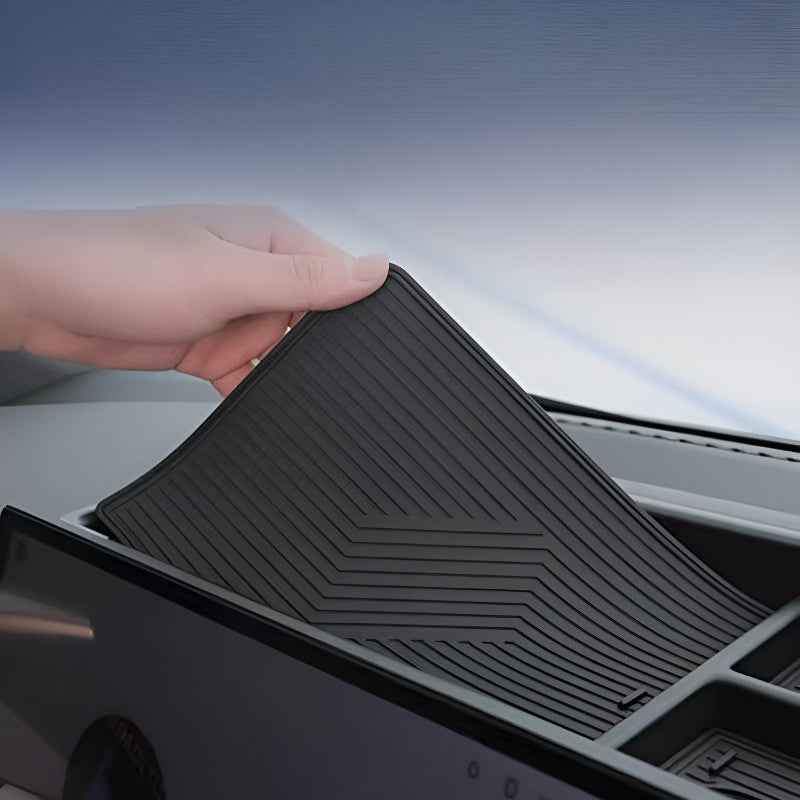 XPENG P7+ Behind-the-Screen Organizer