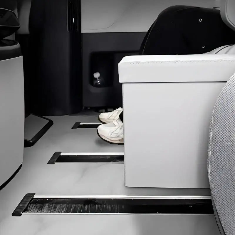XPeng X9 Second Row Aisle Organizer