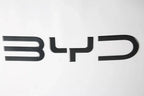 比亚迪鲨鱼6车尾标志，ABS塑料外饰件，黑色车标牌，适用于鲨鱼6车型外部装饰。