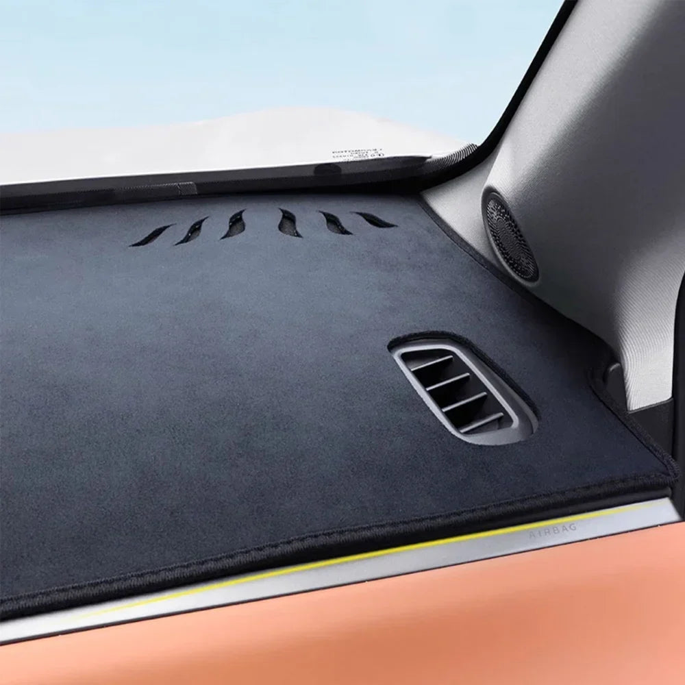 Leapmotor C10 2024-2025 Instrument Panel Light Blocking Pad | Anti-Glare Sunshade for Center Console